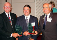 Kaskaskia College and Carlisle Syntech representatives accept ICCTA's 2006 Business/Industry Partnership Award.